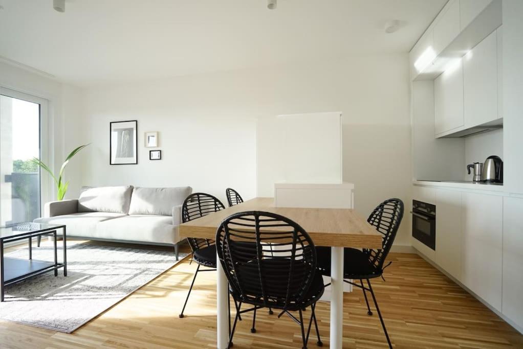 Apartment With Terrace Near Metro Station And Spa Bécs Kültér fotó