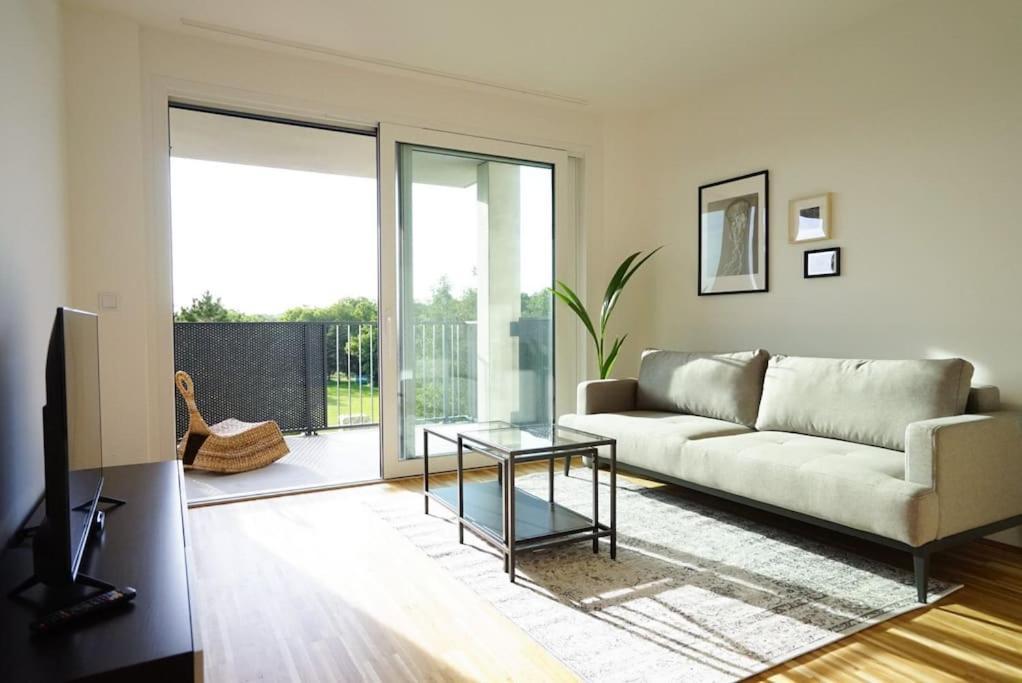 Apartment With Terrace Near Metro Station And Spa Bécs Kültér fotó